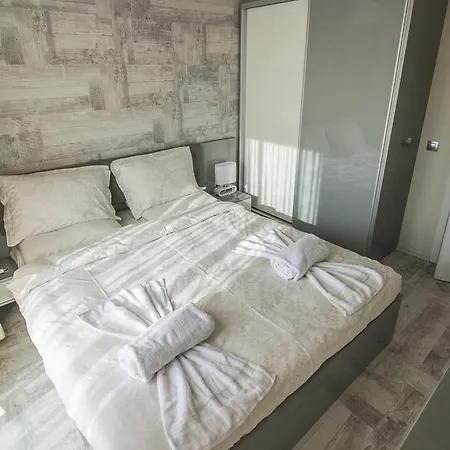 Paola Appartement *
